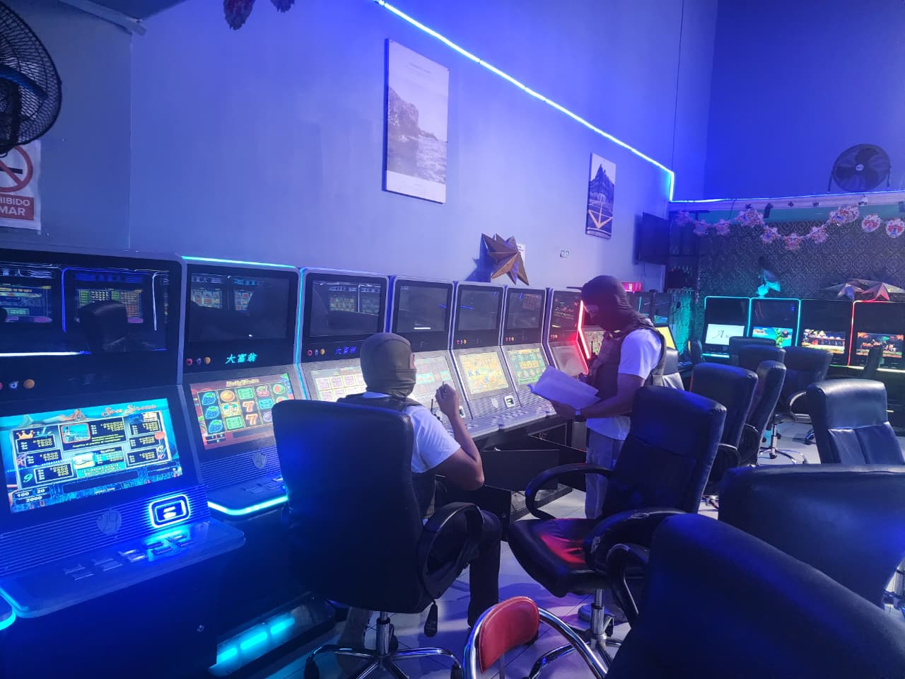 Más de 100 máquinas de juegos de azar fueron decomisadas en operativo en el centro desplegado por Carabineros y DISEP Coquimbo