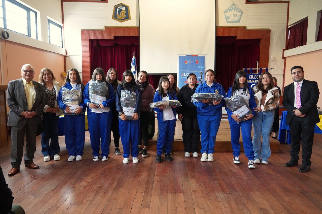 SLEP Elqui comenzó la entrega de 10.800 set de útiles escolares a estudiantes de enseñanza básica